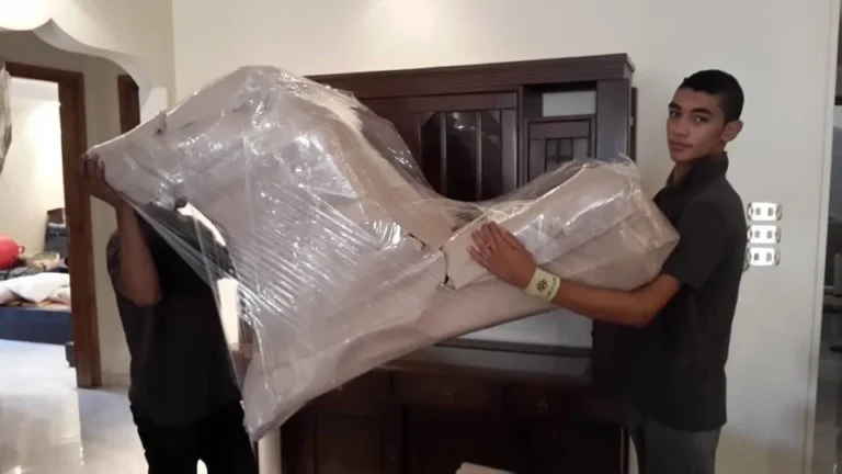 دليل العائلة السعودية لنقل الأثاث بأمان – والحل عند شركة الرُقيّة