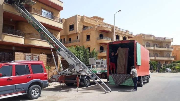 رفع العفش بالونش للأدوار العليا صار أسهل مع الرُقيّة – خبرة وأمان